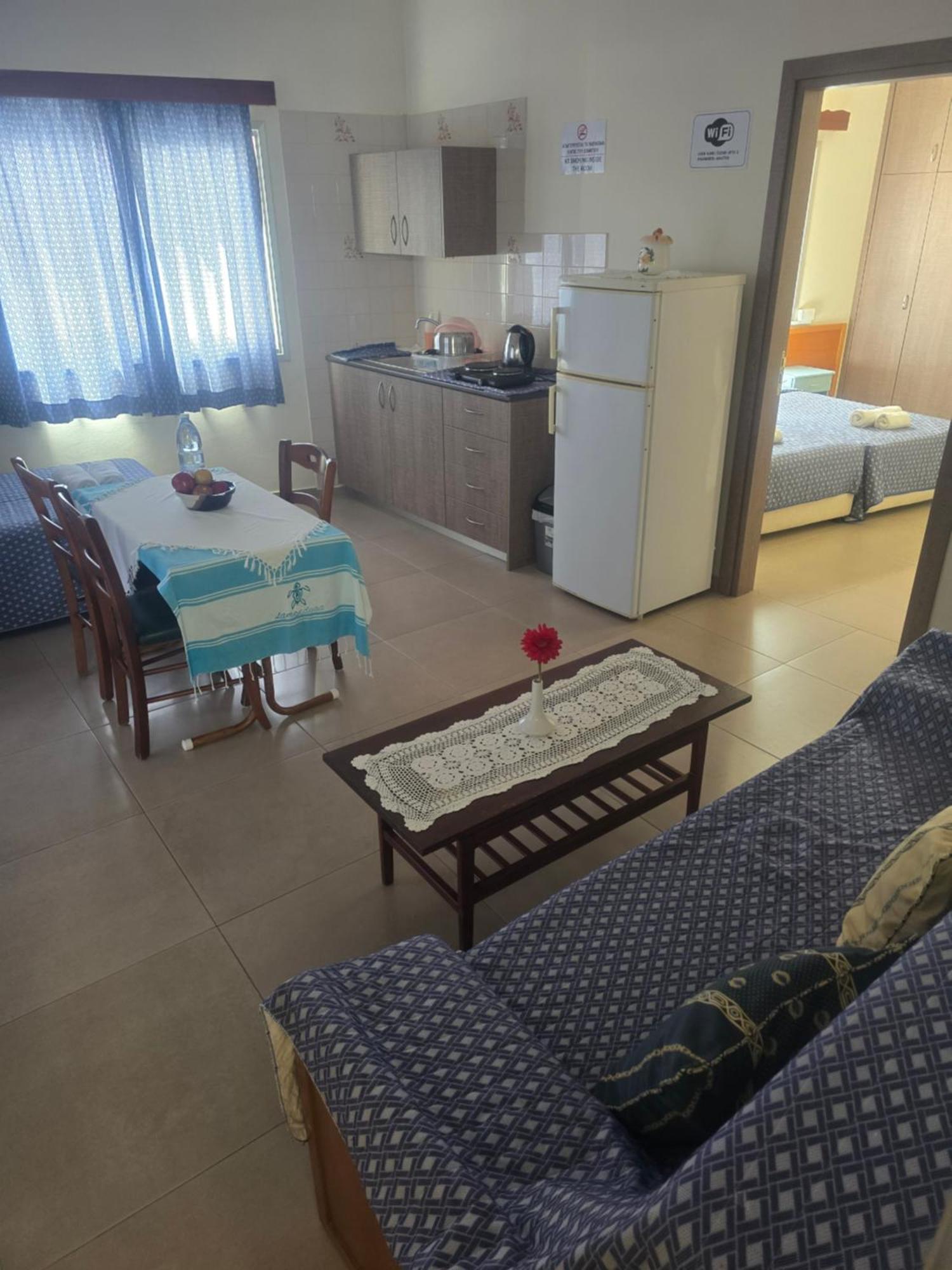Eleni Apartments Ayía Nápa Extérieur photo